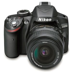 Nikon D3200 DSLR Camera Black w/ 18-55mm Lens and Cameras Bag